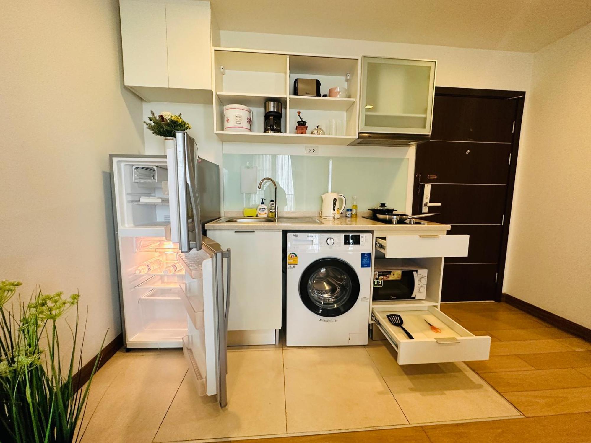 The Astra Condo Changkhlan In Chiang Mai Exteriör bild