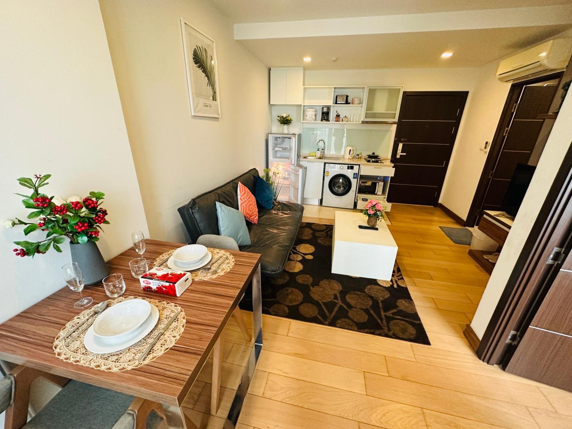The Astra Condo Changkhlan In Chiang Mai Exteriör bild
