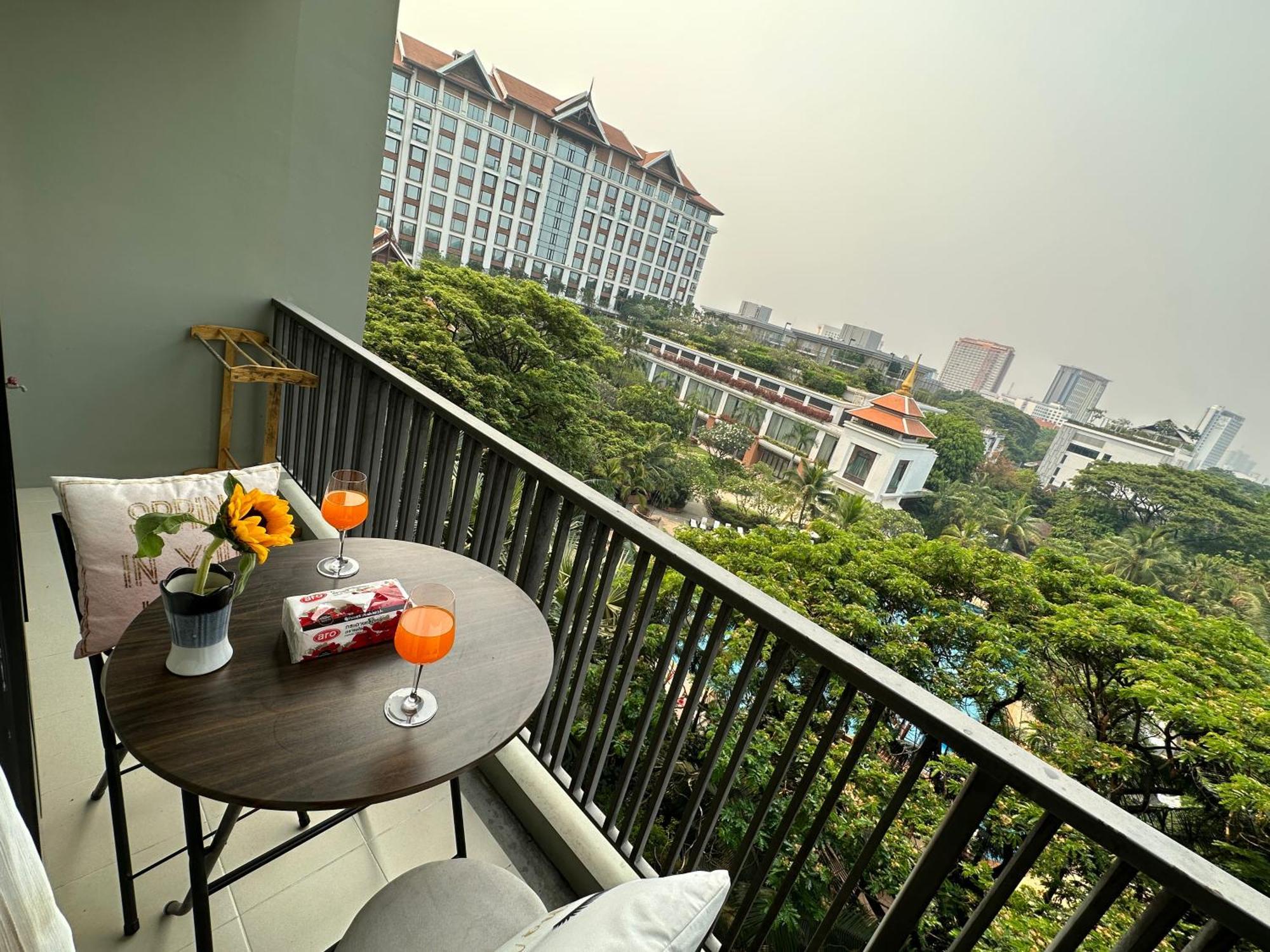 The Astra Condo Changkhlan In Chiang Mai Exteriör bild